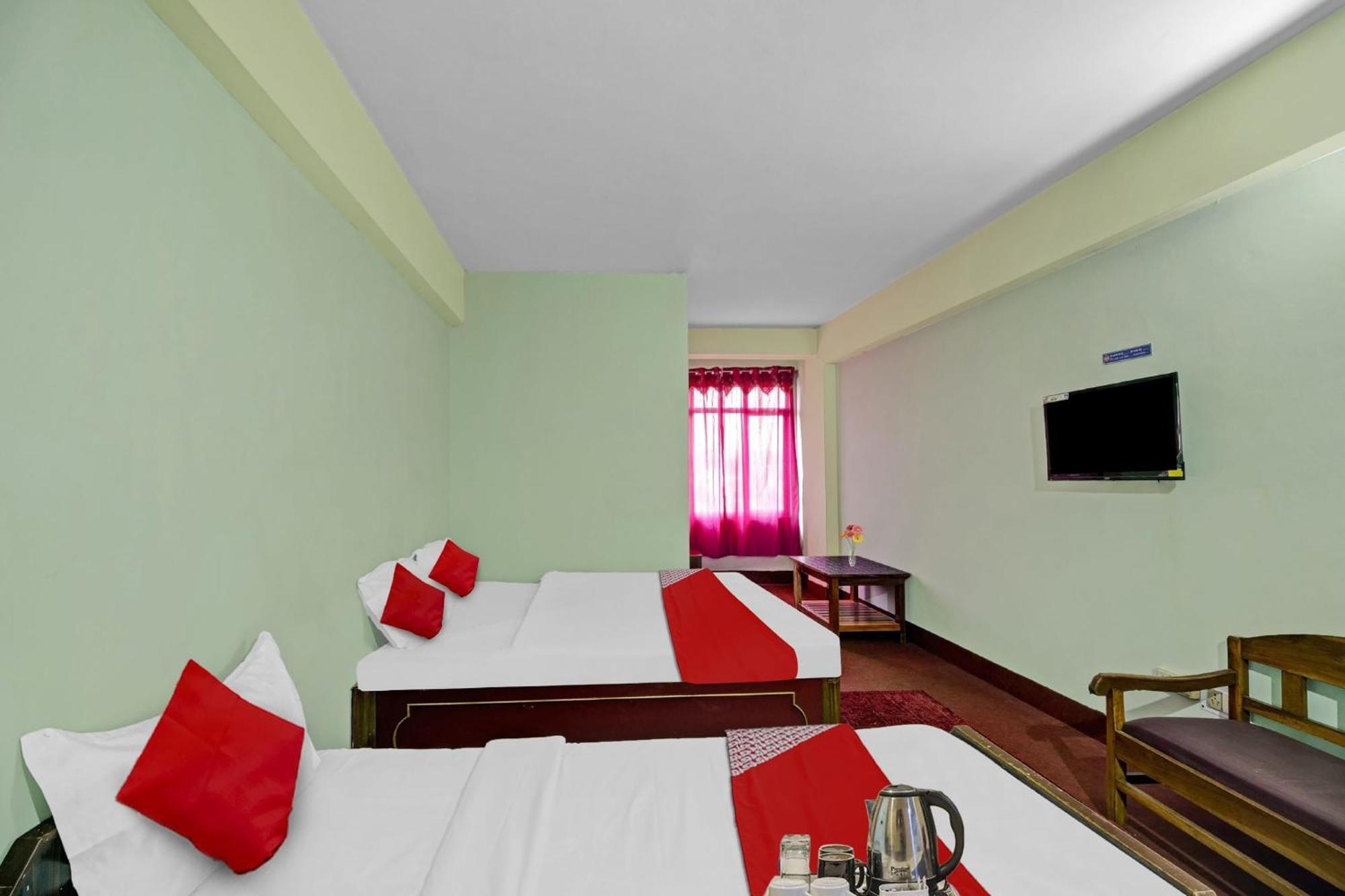 Hotel O Evergreen Guest House 실롱 외부 사진