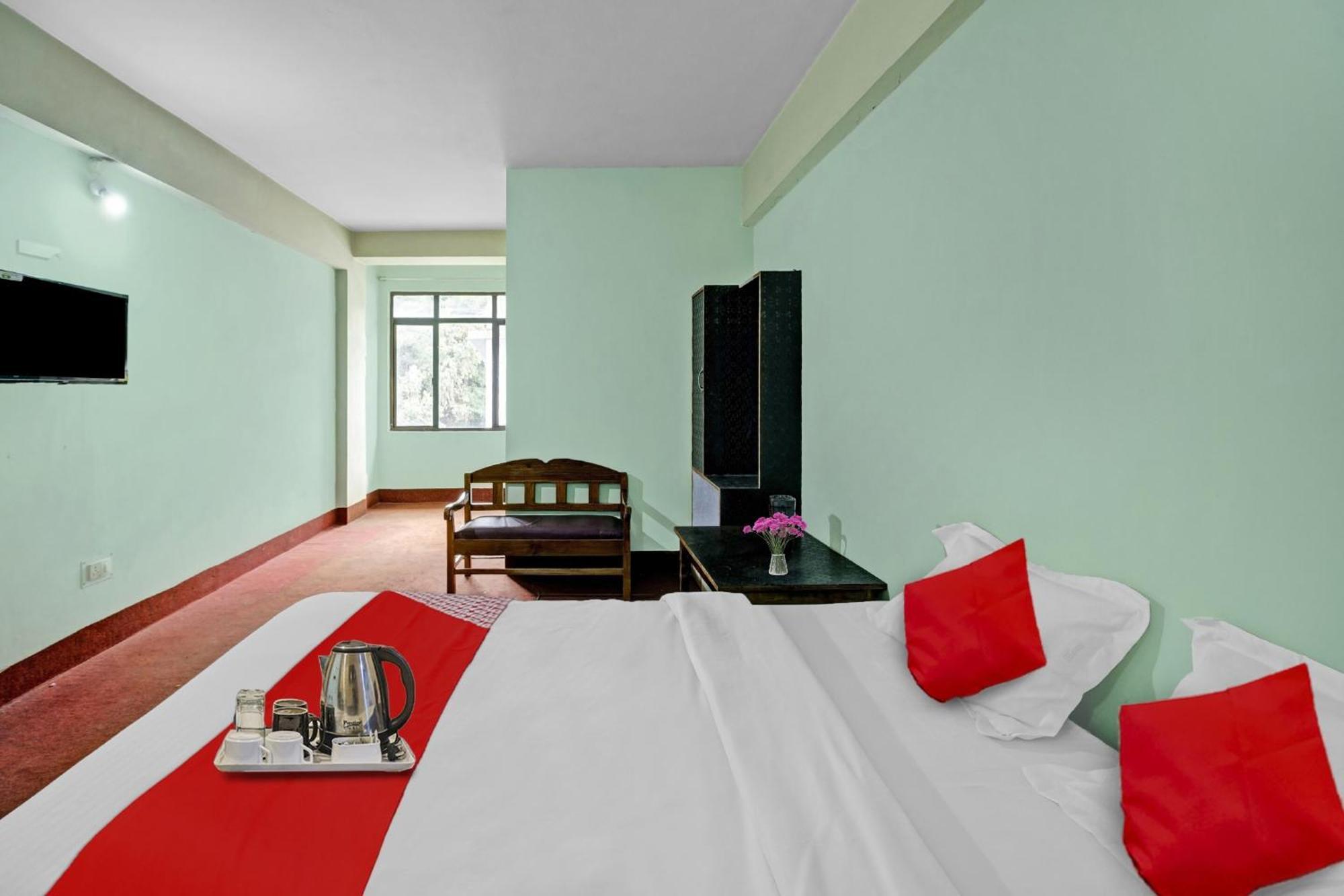 Hotel O Evergreen Guest House 실롱 외부 사진